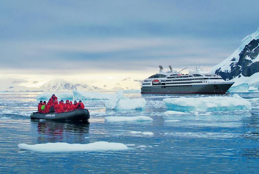 Le Boreal - Antarctique © Nicolas Dubreuil