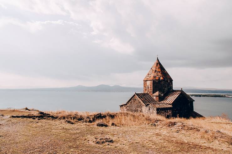 Monastère de Stepanavank et Lac Sevan - Arménie © Jérôme Galland