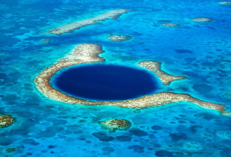 Grand Trou Bleu - Belize © Getty Images / Top Photo Group RF