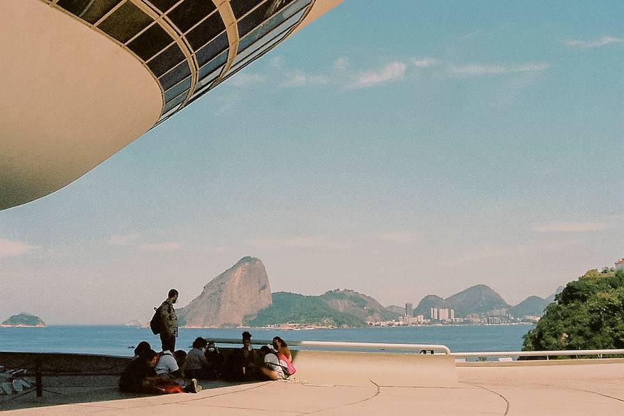 MAC-Niterói - Rio de Janeiro - Brésil © Alix Pardo