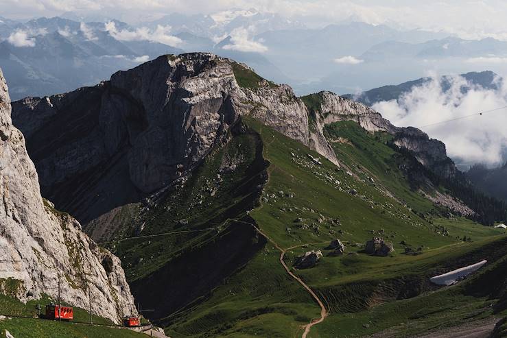 Mont Pilatus - Suisse © Ilia Bronskiy/Unsplash