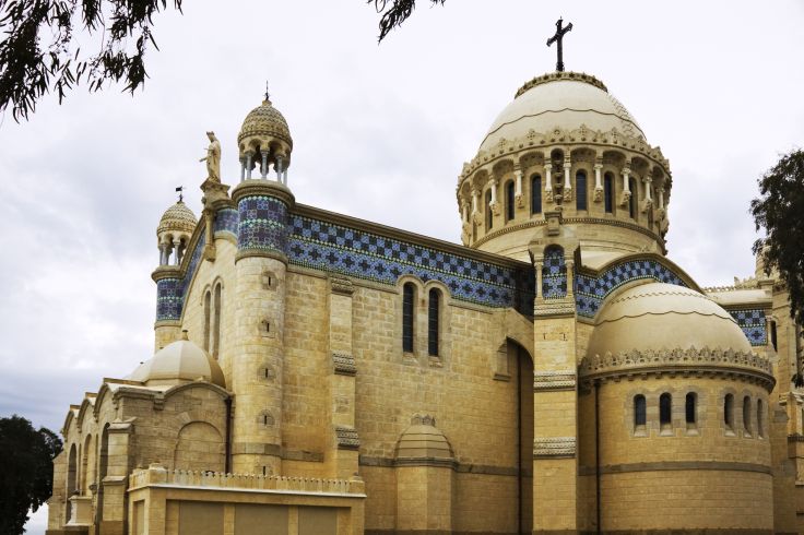 Basilique Notre-Dame d'Afrique - Alger - Algérie  © Alan Phillips/E+