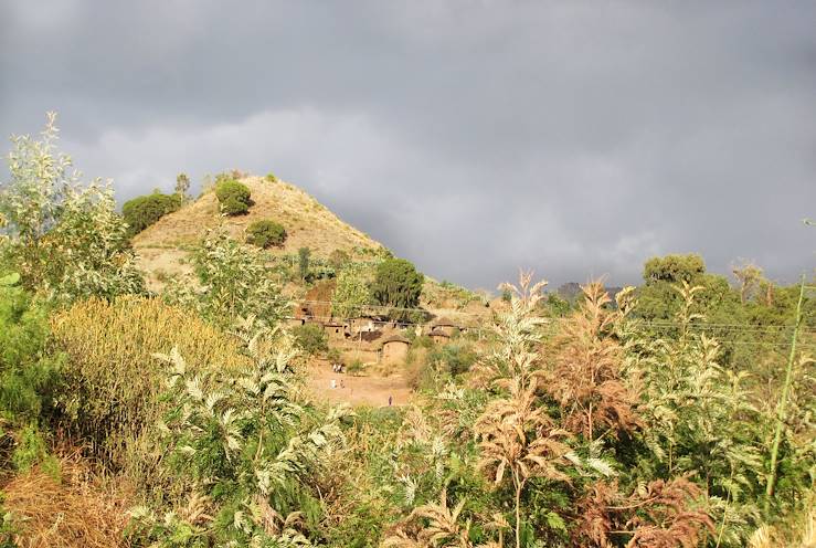 Maisons anciennes à Lalibela - Région Amhara - Ethiopie © Guillaume Philippe