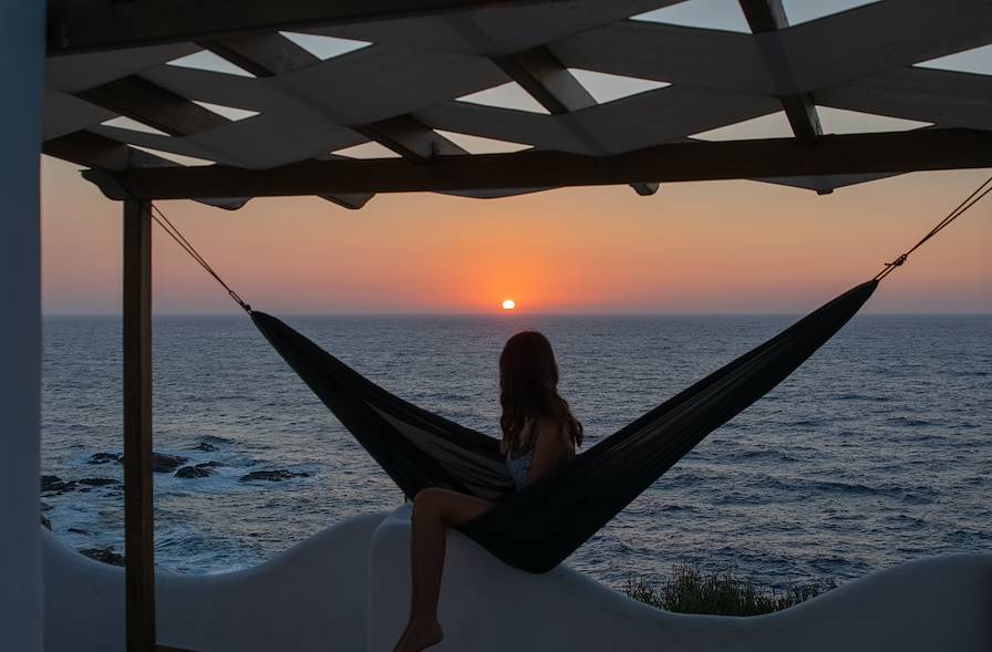 Femme sur hamac - Mer Méditerranée - Grèce © Pablo