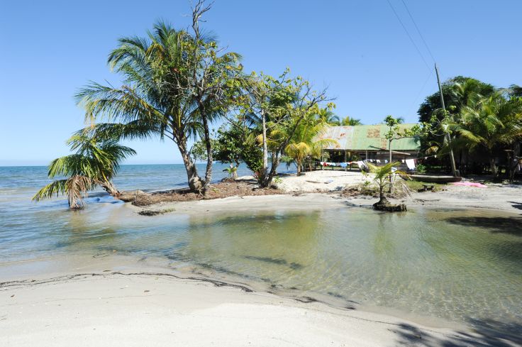 Playa Blanca - Livingston - Guatemala © fotoember/stock.adobe.com