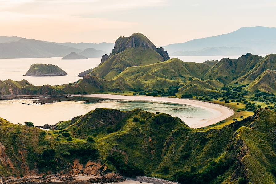 Padar - Indonésie © Don Chansiriwong/stock.adobe.com