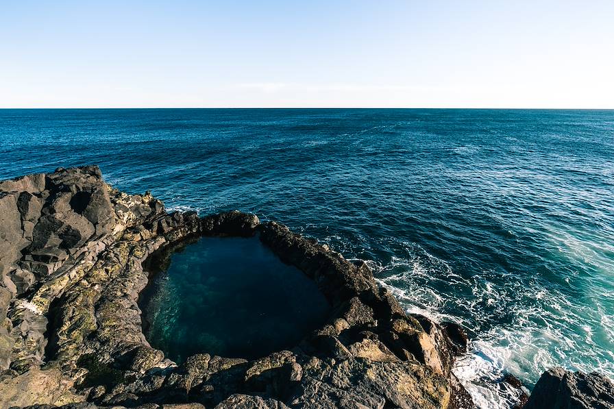 Source thermale de Brimketill - péninsule de Reykjanes - Islande © Marek - stock.adobe.com