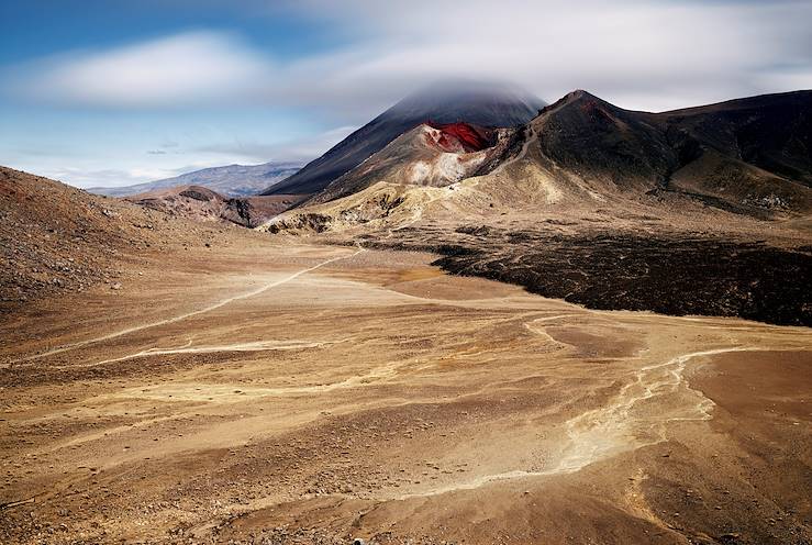 Mont Ngauruhoe - Parc national de Tongariro - Île du Nord - Nouvelle-Zélande © Berthold Steinhilber/LAIF-REA