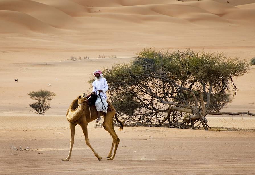 Dans le désert de Wahiba - Oman © OT Oman