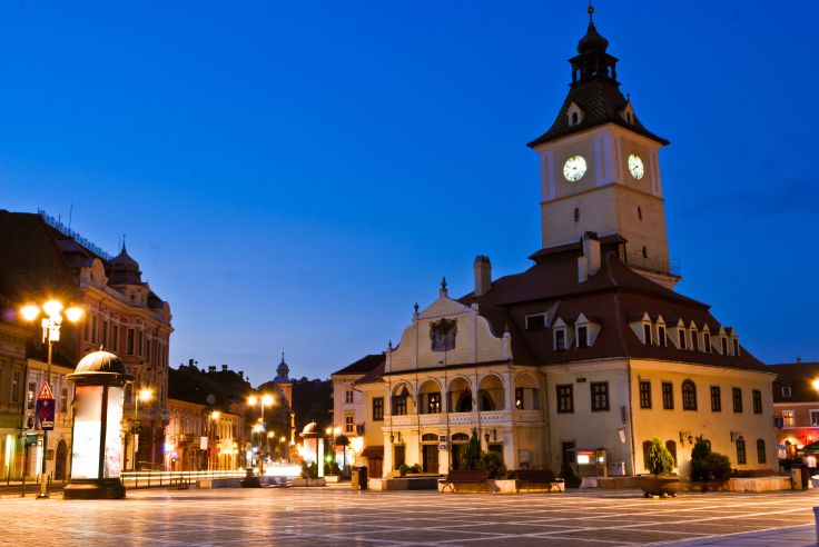 Place du Conseil - Brasov - Roumanie © Ionut David / Fotolia.com